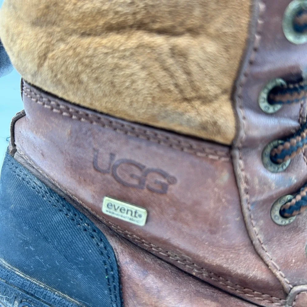 UGG Australia Adirondack‎ Brown Leather Waterproof Sheepskin Winter Boots Size 2